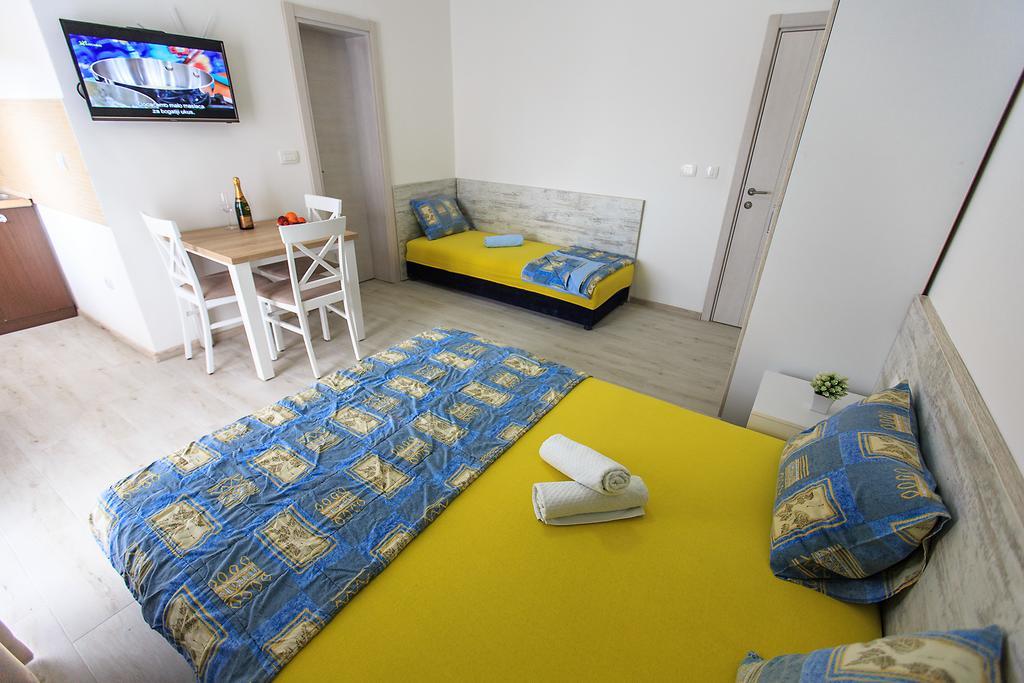 Apartments Saric Bar Exterior photo
