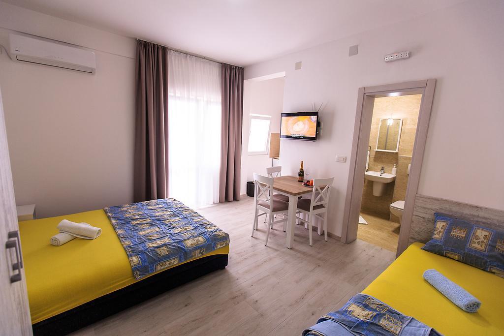 Apartments Saric Bar Exterior photo