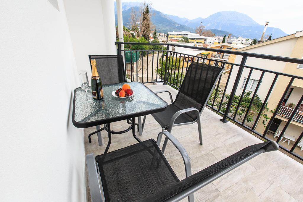 Apartments Saric Bar Exterior photo