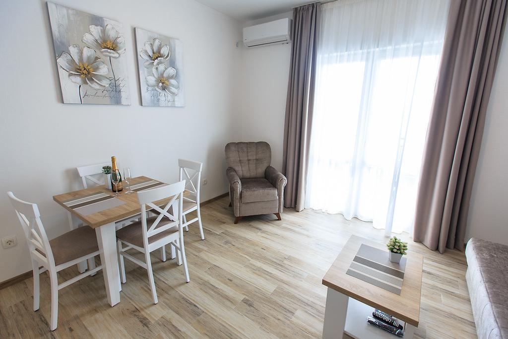 Apartments Saric Bar Exterior photo